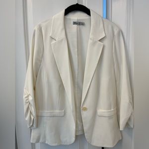 Eliza j white Blazer